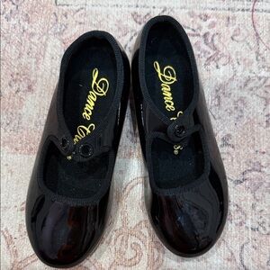 Dance Class Shiny Tap Shoes, size 9.